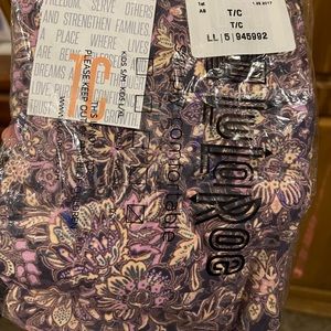 New in package. Lularoe leggings. Tall & curvy. Purple